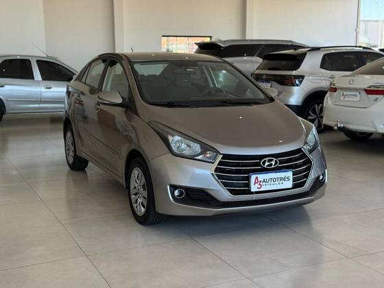 HYUNDAI HB20S 1.0 COMFORT PLUS 12V FLEX 4P MANUAL